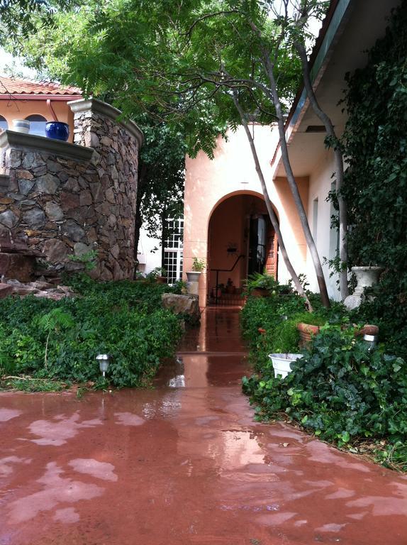 Lundeen Inn Of The Arts لاس كروسيس، نيومكسيكو المظهر الخارجي الصورة